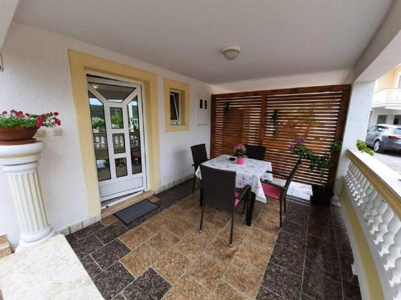 Apartments Robi- Swimming Pool And Beautiful Garden Kampor Luaran gambar