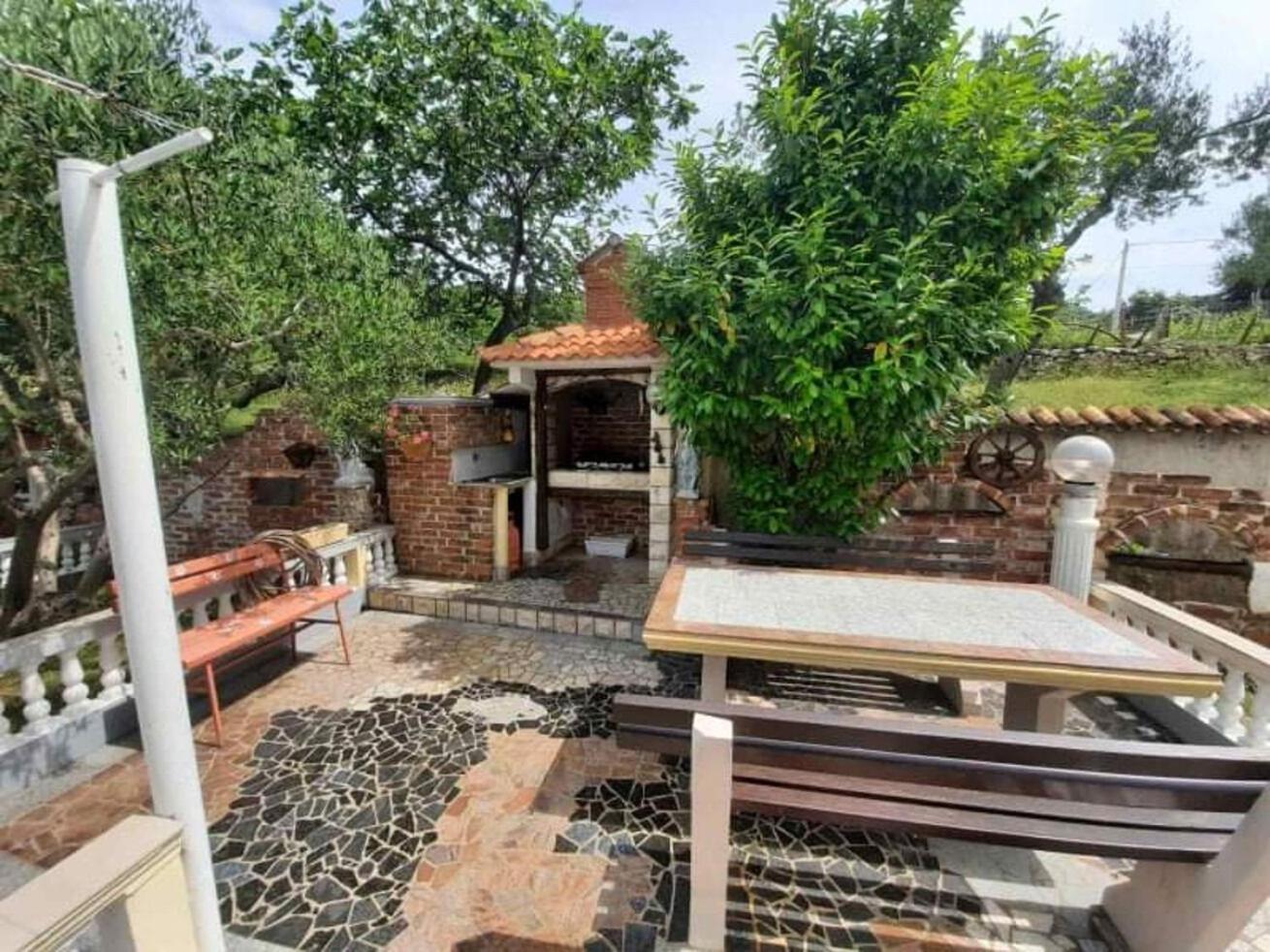 Apartments Robi- Swimming Pool And Beautiful Garden Kampor Luaran gambar